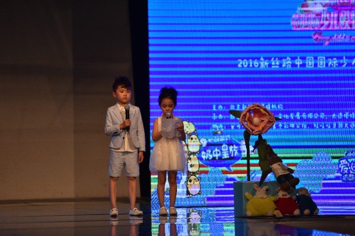 2016新丝路大连赛区升级 男团女团选拔+定制汉服青花瓷服装惊艳全场