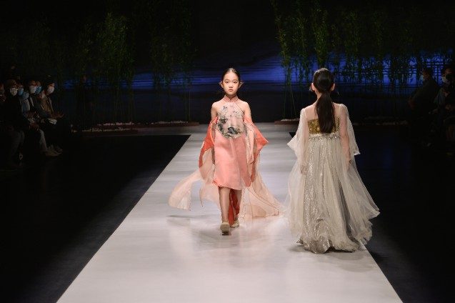 2021大连春季时装周三寸盛京童装发布与安奈儿魔铃儿童剧