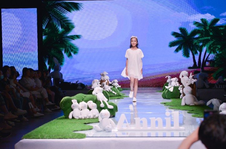 2021大连春季时装周三寸盛京童装发布与安奈儿魔铃儿童剧